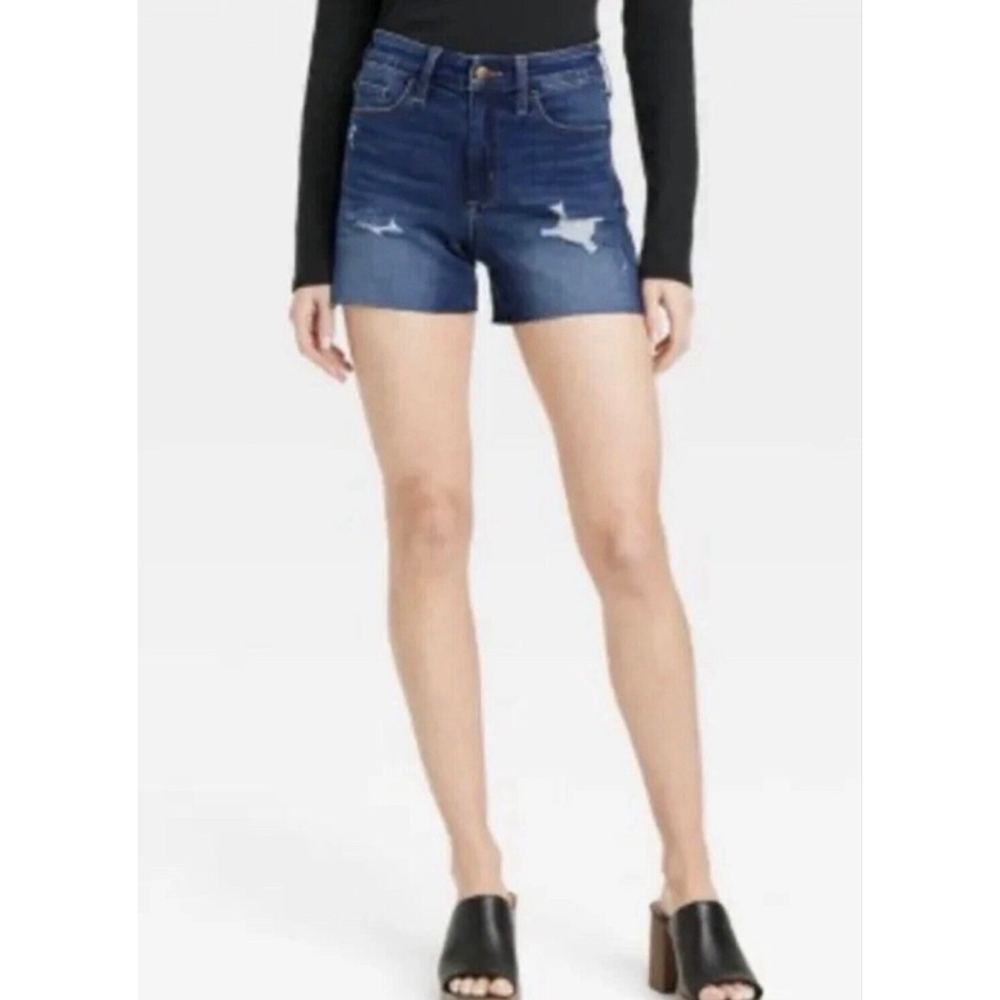 Universal Thread Jean high rise midi distressed raw hem shorts size 6